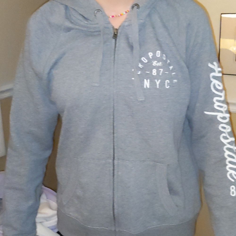 Aeropostale Thin Gray Sweatshirt